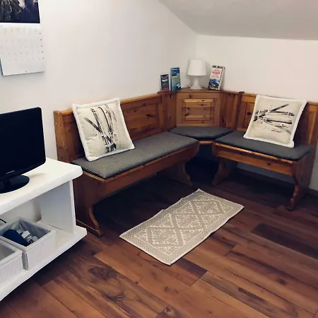 Piccolo Nido 아파트 팔카데